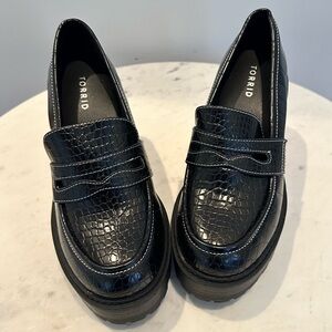 Torrid Black Croc-Patterned Platform Loafers Women’s Size 10